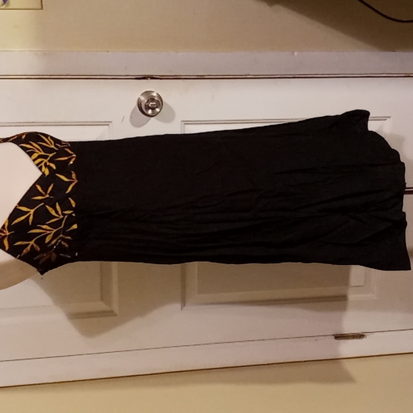 Bali Dress - Picture 3 of 11